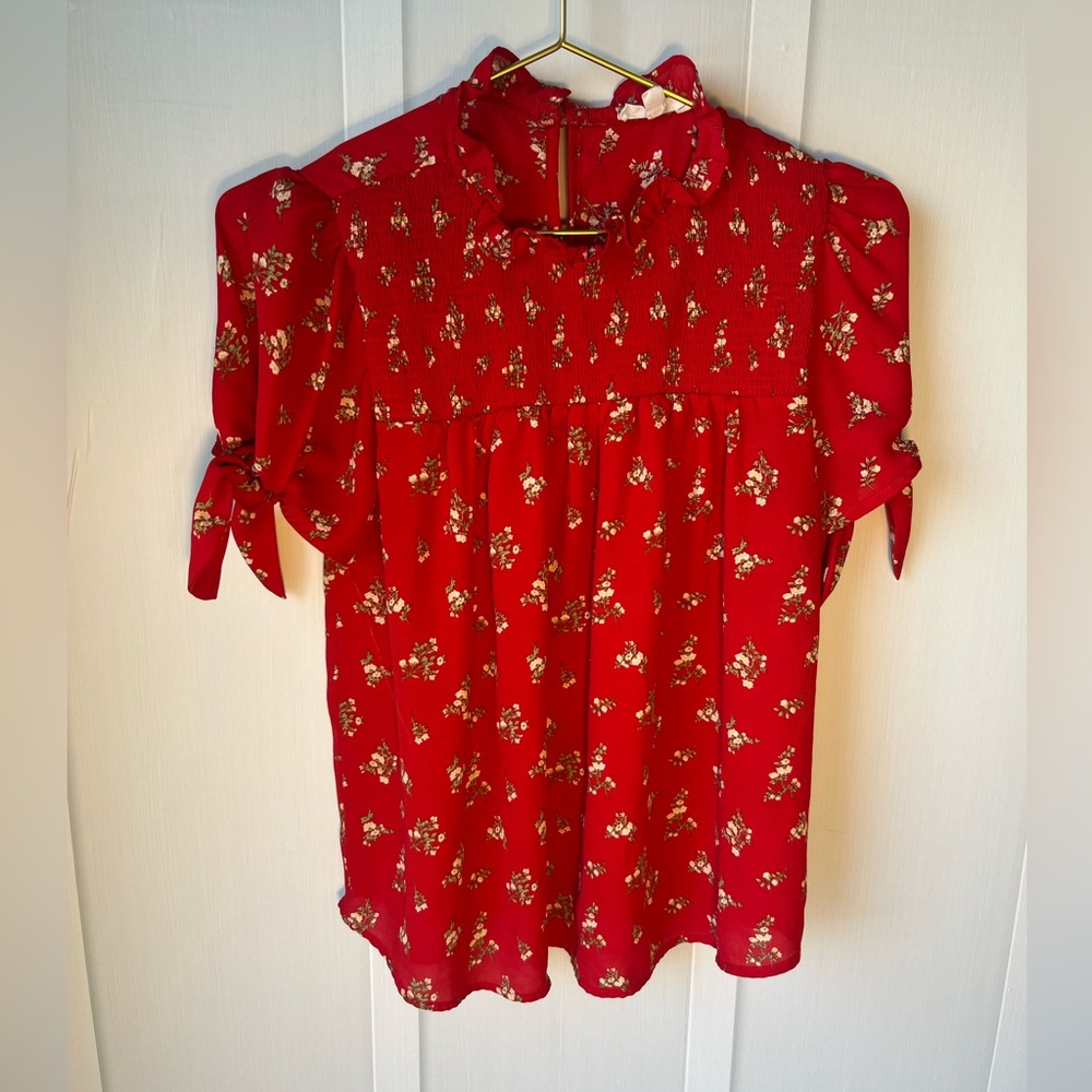 Floral Red Women's Top With Bow Detail High Neck Size Medium E & M